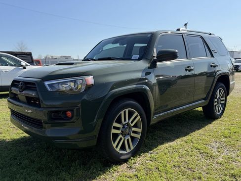 Used 2022 Toyota 4Runner TRD Sport image 3