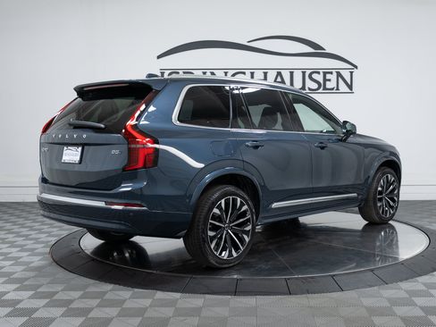 New 2026 Volvo XC90 B5 Plus w/ Protection Package AWD/4WD image 5
