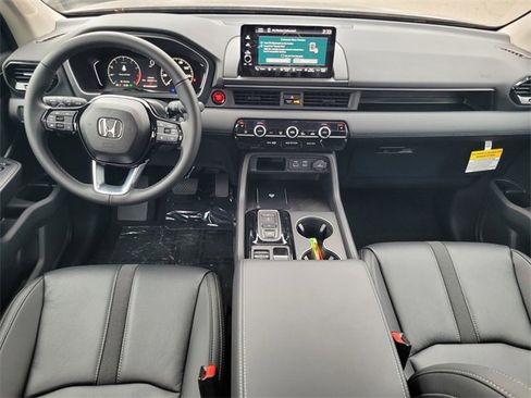 New 2025 Honda Pilot EX-L image 10