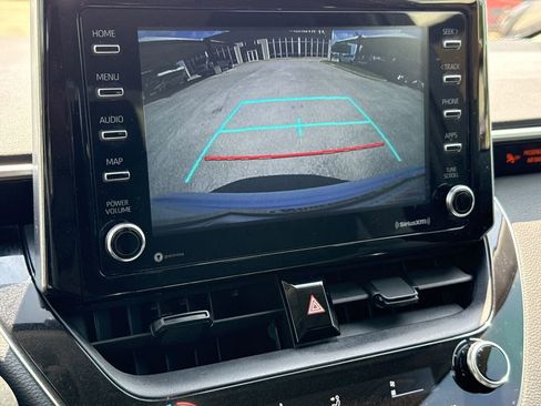 Used 2021 Toyota Corolla LE image 24