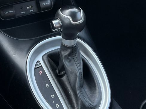 Used 2016 Kia Soul Base image 24