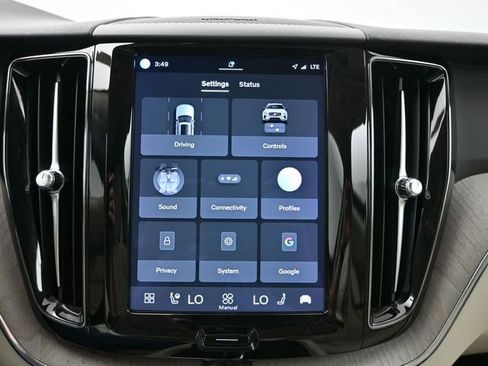 Used 2023 Volvo XC60 B5 Plus w/ Climate Package image 13