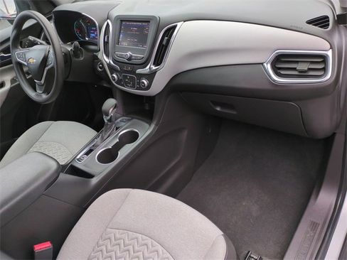 Certified 2022 Chevrolet Equinox LS w/ LS Convenience Package image 28