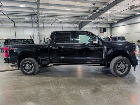 Used 2023 Ford F250 Limited w/ FX4 Off-Road Package AWD/4WD image 2