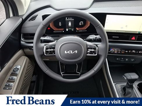 New 2026 Kia Carnival FWD image 9