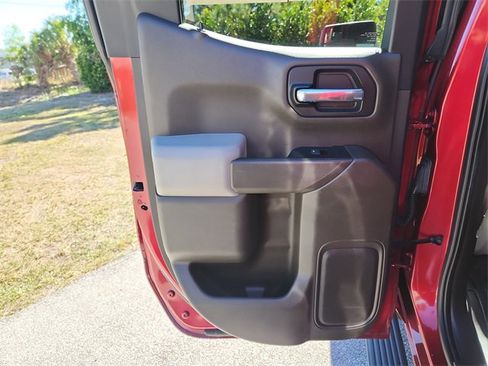 Used 2019 Chevrolet Silverado 1500 LT w/ All-Star Edition image 9