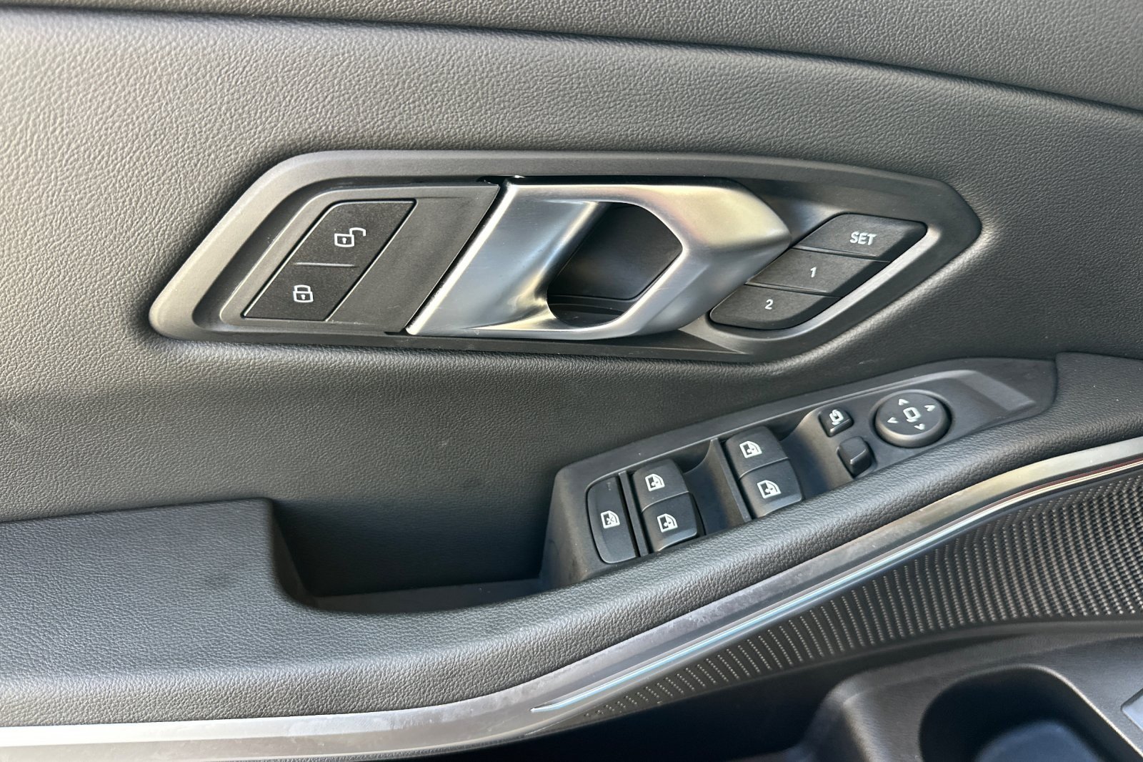 Used 2026 BMW 330i Sedan w/ M Sport Package RWD image 10