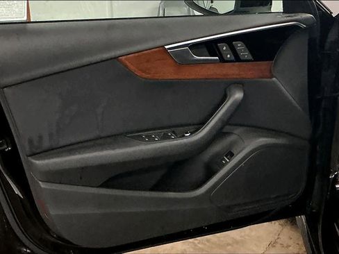 Used 2023 Audi A4 2.0T Premium w/ Convenience Package image 25