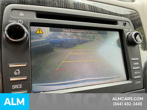Used 2017 Chevrolet Traverse LT FWD image 16