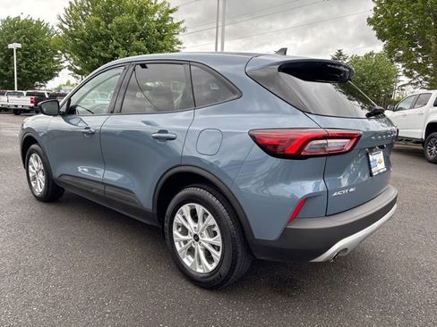Used 2025 Ford Escape Active AWD/4WD image 3