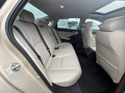 Used 2018 Honda Accord Touring image 20