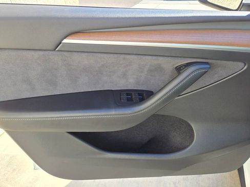 Used 2023 Tesla Model Y Long Range image 23