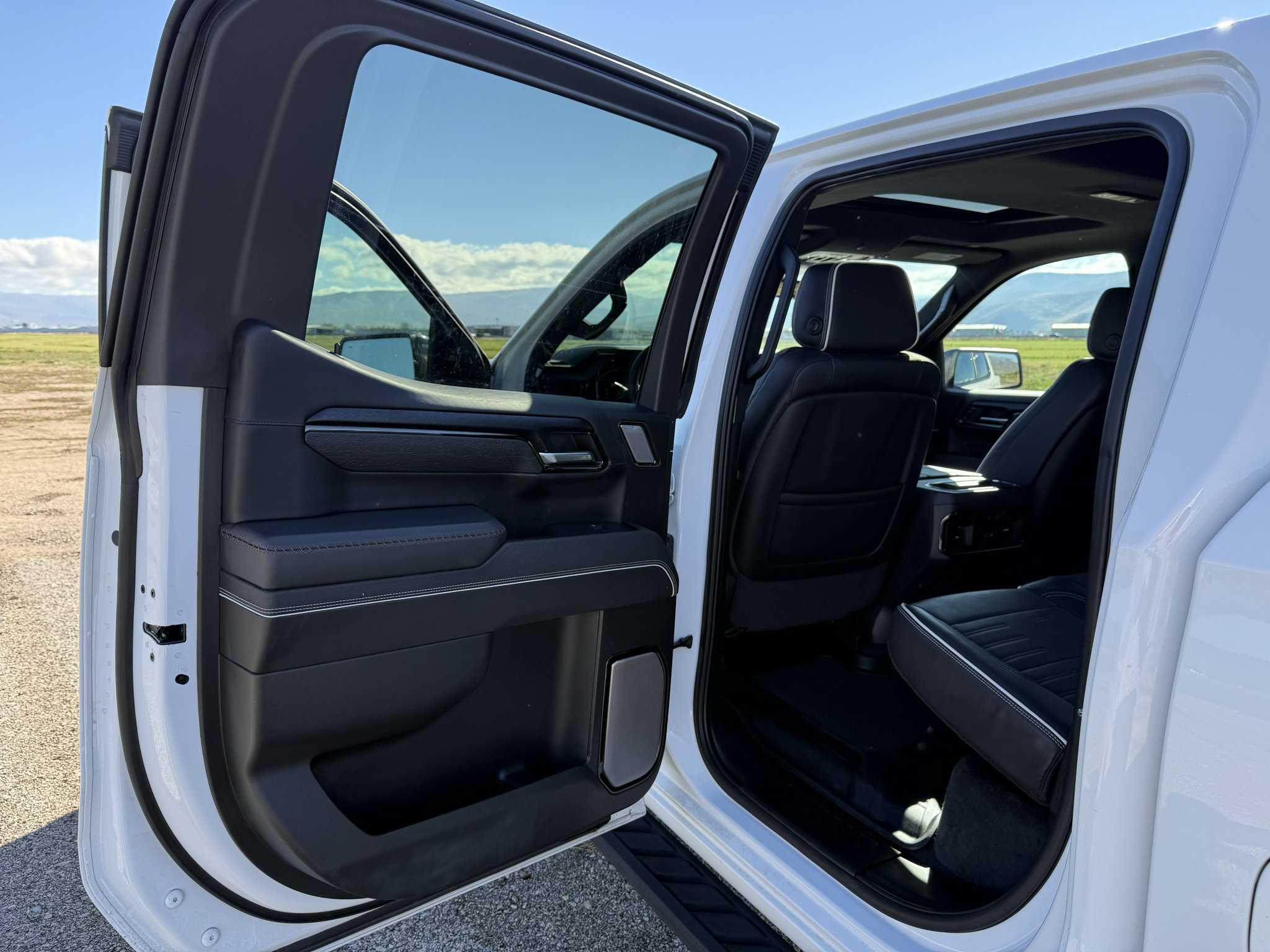 Used 2024 GMC Sierra 1500 AT4X AWD/4WD image 30