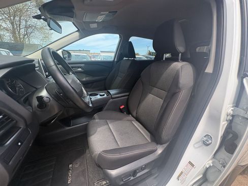 Used 2025 Nissan Rogue SV AWD/4WD image 34