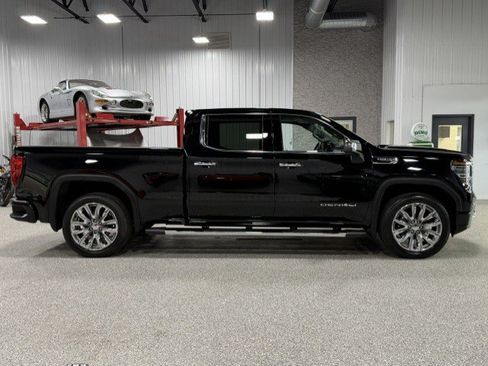 Certified 2023 GMC Sierra 1500 Denali w/ Technology Package AWD/4WD image 5