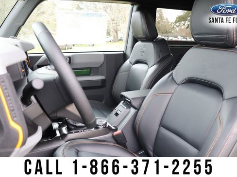 New 2023 Ford Bronco Badlands image 24