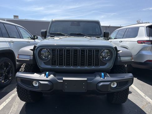 Certified 2025 Jeep Wrangler Unlimited Rubicon 4xe AWD/4WD image 2