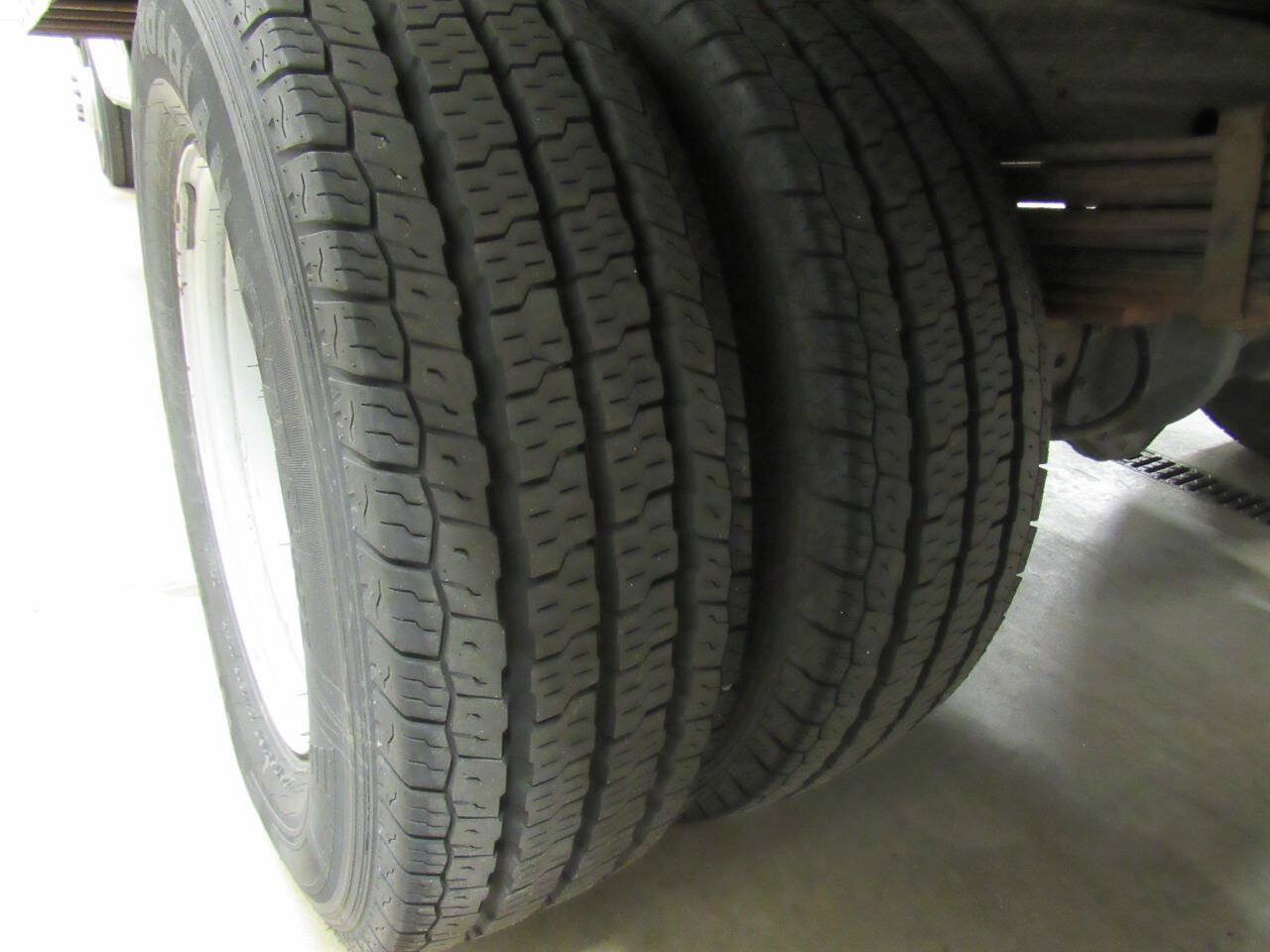 Used 2020 Chevrolet Express 3500 w/ Power Convenience Package RWD image 34