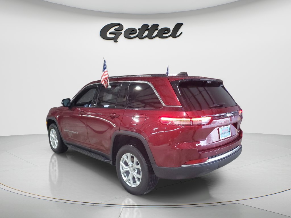 Used 2024 Jeep Grand Cherokee Limited w/ Luxury Tech Group II RWD image 7