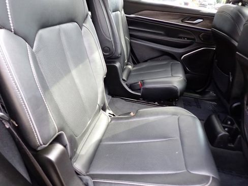 Certified 2023 Jeep Grand Cherokee L Overland image 14