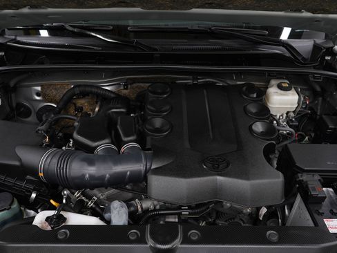 Used 2024 Toyota 4Runner SR5 Premium image 32