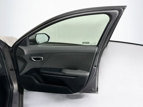 Used 2025 Kia K4 FWD image 32