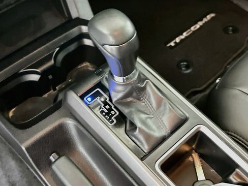 Used 2020 Toyota Tacoma TRD Sport RWD image 21