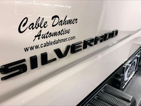 Used 2026 Chevrolet Silverado 1500 Custom Trail Boss w/ Dark Appearance Package AWD/4WD image 8