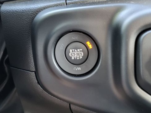 Used 2022 Jeep Wrangler Sport AWD/4WD image 18