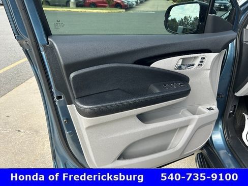Used 2017 Honda Pilot Touring image 10