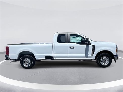 New 2026 Ford F250 XL w/ XL Chrome Package image 3