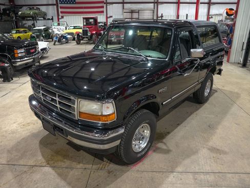 Used 1996 Ford Bronco XLT image 15