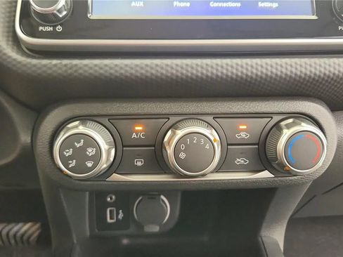 Used 2025 Nissan Kicks Play S FWD image 19