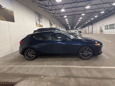 Used 2021 MAZDA MAZDA3 s image 4