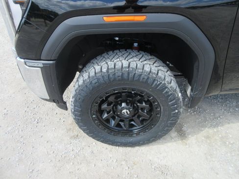 New 2025 GMC Sierra 2500 SLE w/ SLE Value Package; image 13