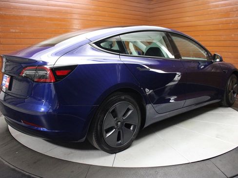 Used 2023 Tesla Model 3 Standard Range image 17