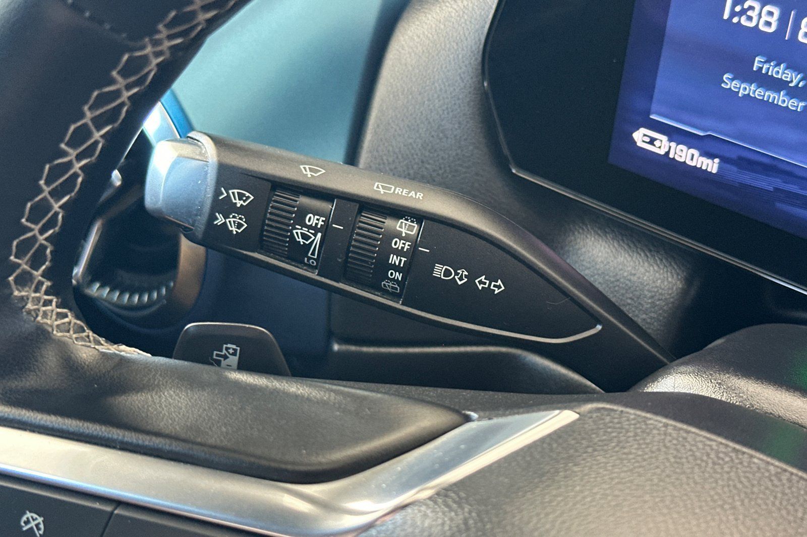 Used 2024 Chevrolet Equinox EV LT FWD image 36