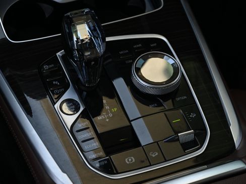 Used 2020 BMW X7 xDrive40i w/ Premium Package image 26