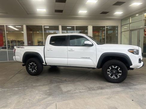 Used 2023 Toyota Tacoma TRD Off-Road image 8