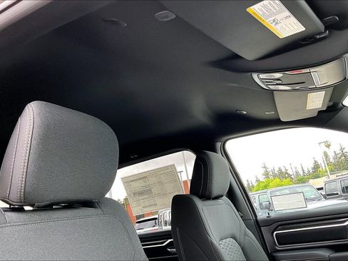 New 2026 RAM 1500 4x4 Crew Cab image 14