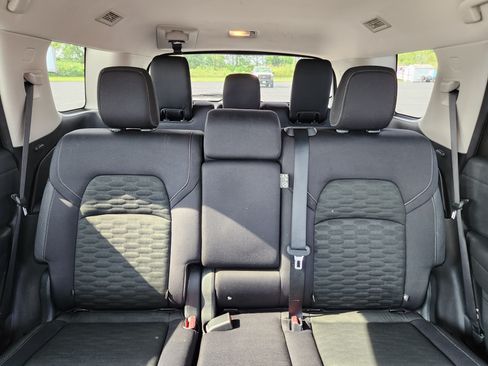 Used 2024 Nissan Pathfinder SV AWD/4WD image 11