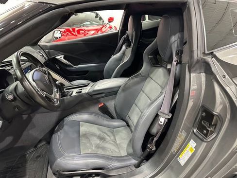 Used 2015 Chevrolet Corvette Z06 w/ 3LZ Preferred Equipment Group RWD image 12