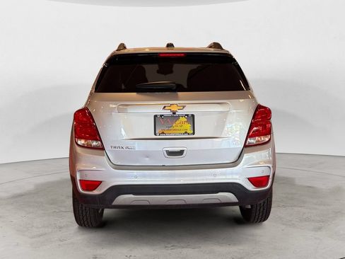 Used 2022 Chevrolet Trax LT w/ Driver Confidence Package AWD/4WD image 4