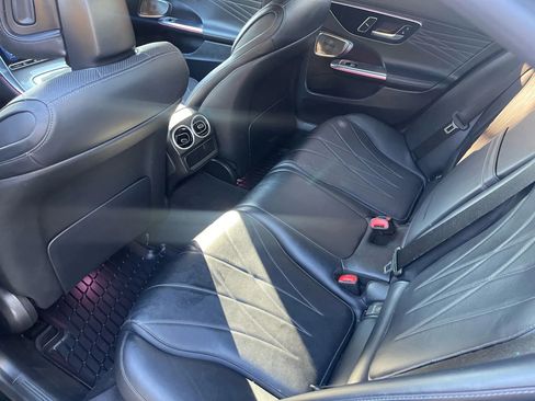 Used 2022 Mercedes-Benz C 300 Sedan image 12