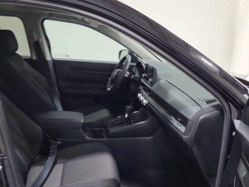 Used 2025 Honda CR-V EX image 10