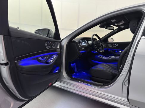 Used 2015 Mercedes-Benz S 550 Sedan image 16