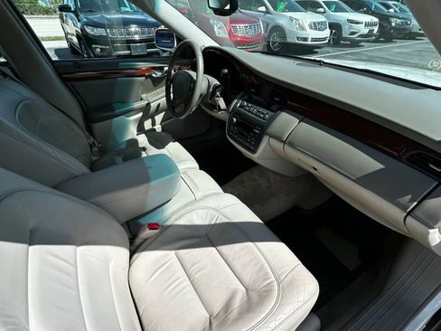 Used 2001 Cadillac De Ville Sedan image 12