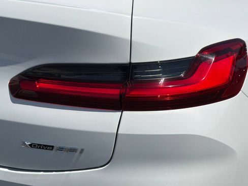 Used 2024 BMW X4 xDrive30i w/ Premium Package AWD/4WD image 27