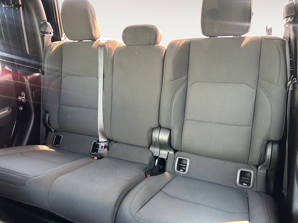 Used 2022 Jeep Gladiator Overland w/ Safety Group AWD/4WD image 13