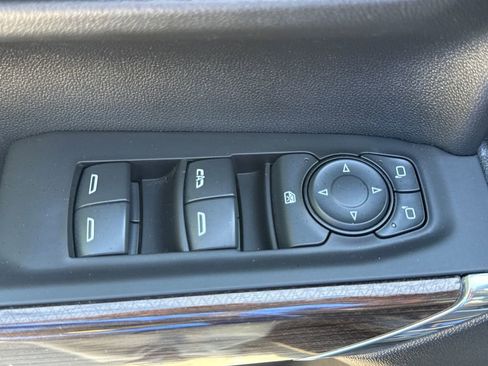 Used 2021 Chevrolet Silverado 1500 LT Trail Boss w/ Convenience Package II AWD/4WD image 15